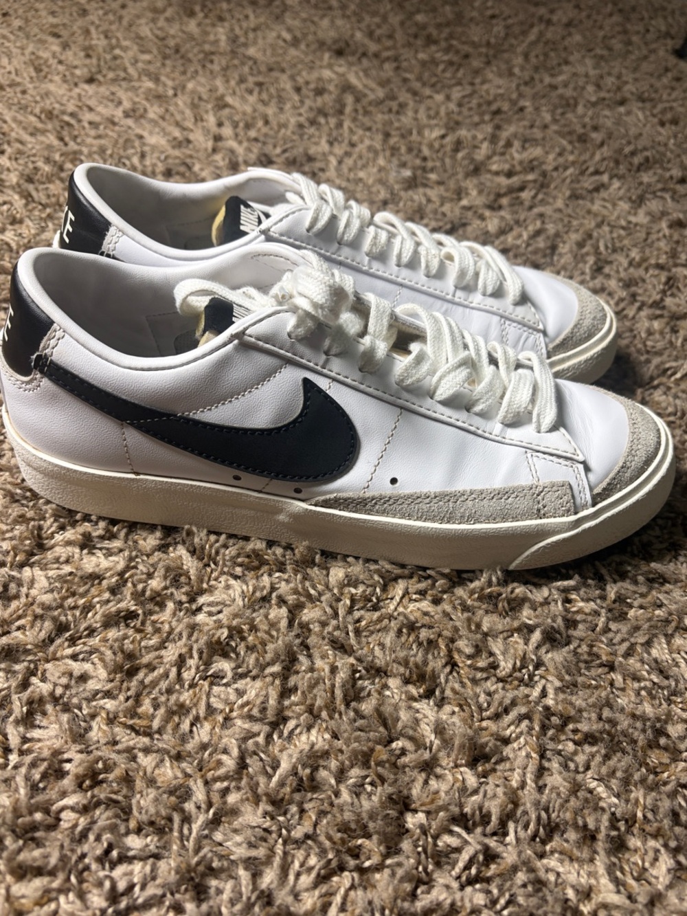 Nike Blazer Low 77 Women’s Size 8 White Black Leather Suede Sneakers DC4769-102